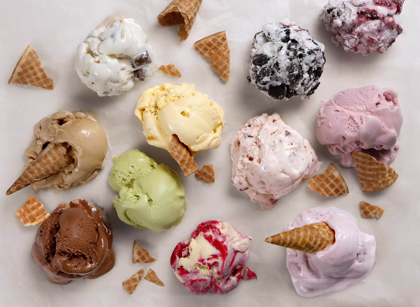 2 Scoopz - A family-oriented ice cream shop in downtown Canton serving hand-dipped and soft-serve ice cream with unique rotating flavors